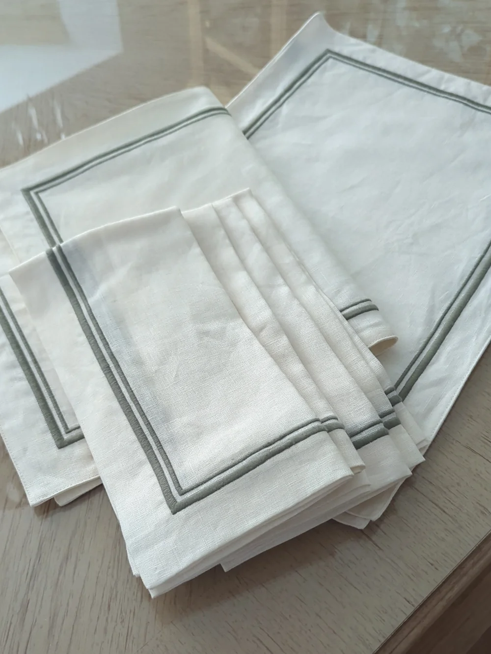 Linen Placemats And Napkins